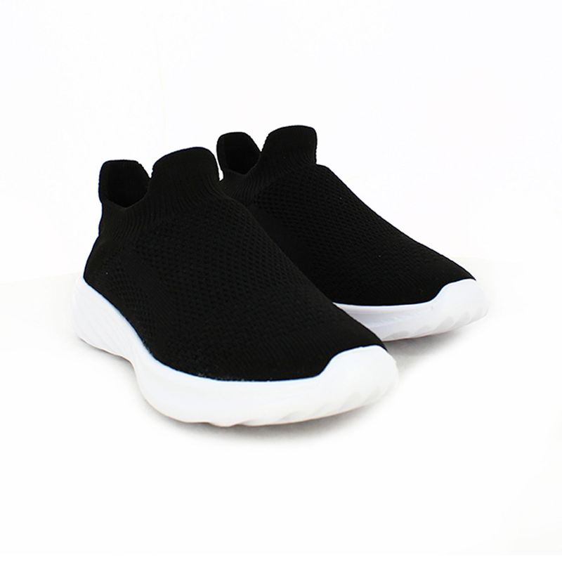 Tenis deportivos para Hombre marca Varomi Color negro Talla 32