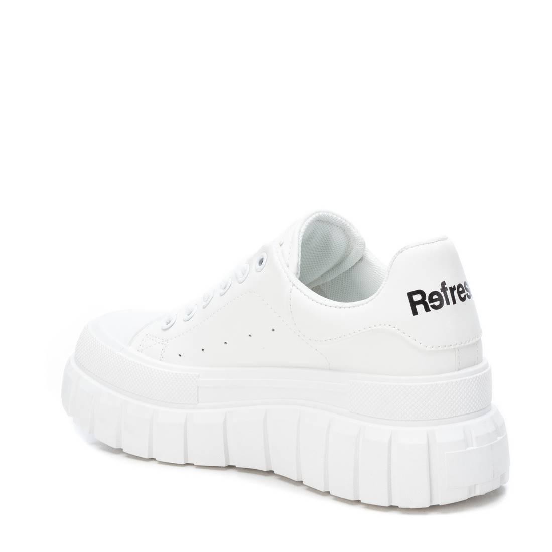 Tenis para mujer color blanco marca Refresh Springstep