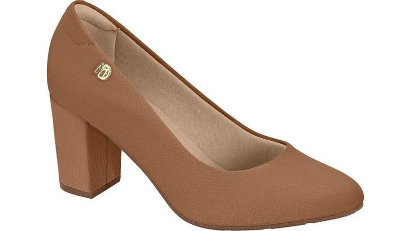 Tacones beige cerrados hot sale