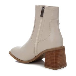 BOTINES MUJER MARCA XTI COLOR BLANCO