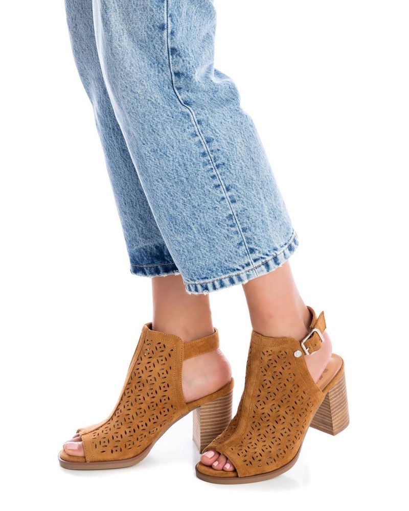 botines-mujer-marca-xti-color-cafe-talla-38