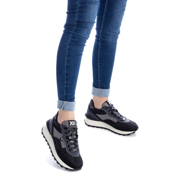 Tenis Casual Mujer Marca Xti Color Negro