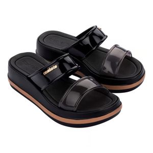 SANDALIAS MUKER NEGRO AZALEIA